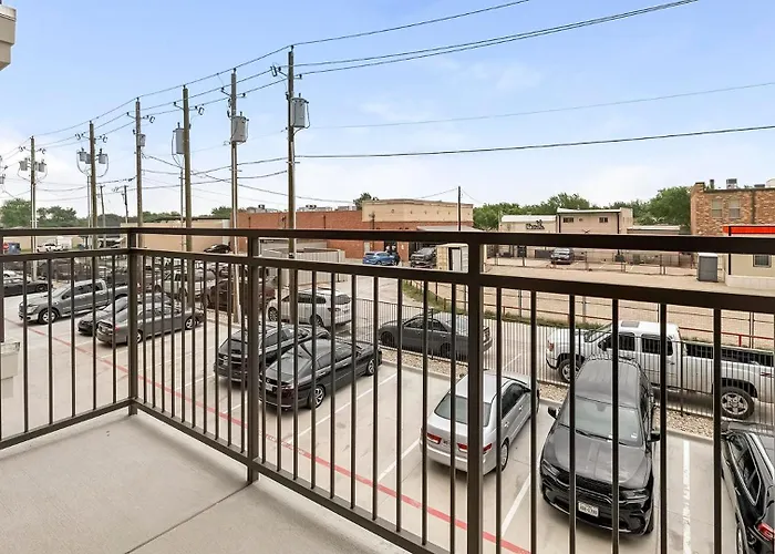 Landing Stylish 1bd In Downtown Roanoke Fort Worth